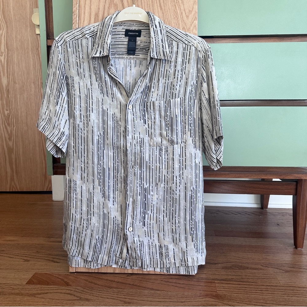 Men's Vertical Modern Striped Short Sleeve Button-Up Shirt - Size M - Claiborne